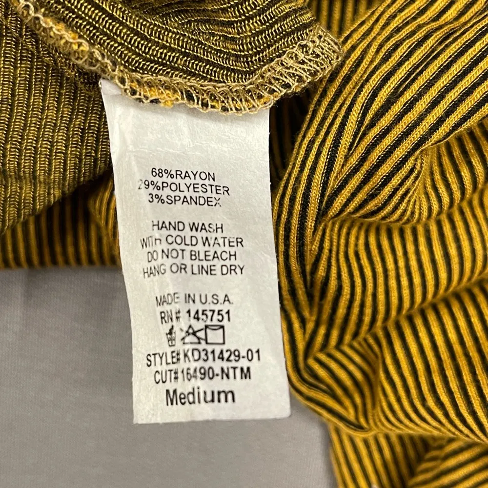 Pink Blush yellow stripe dress size Medium - Image 7