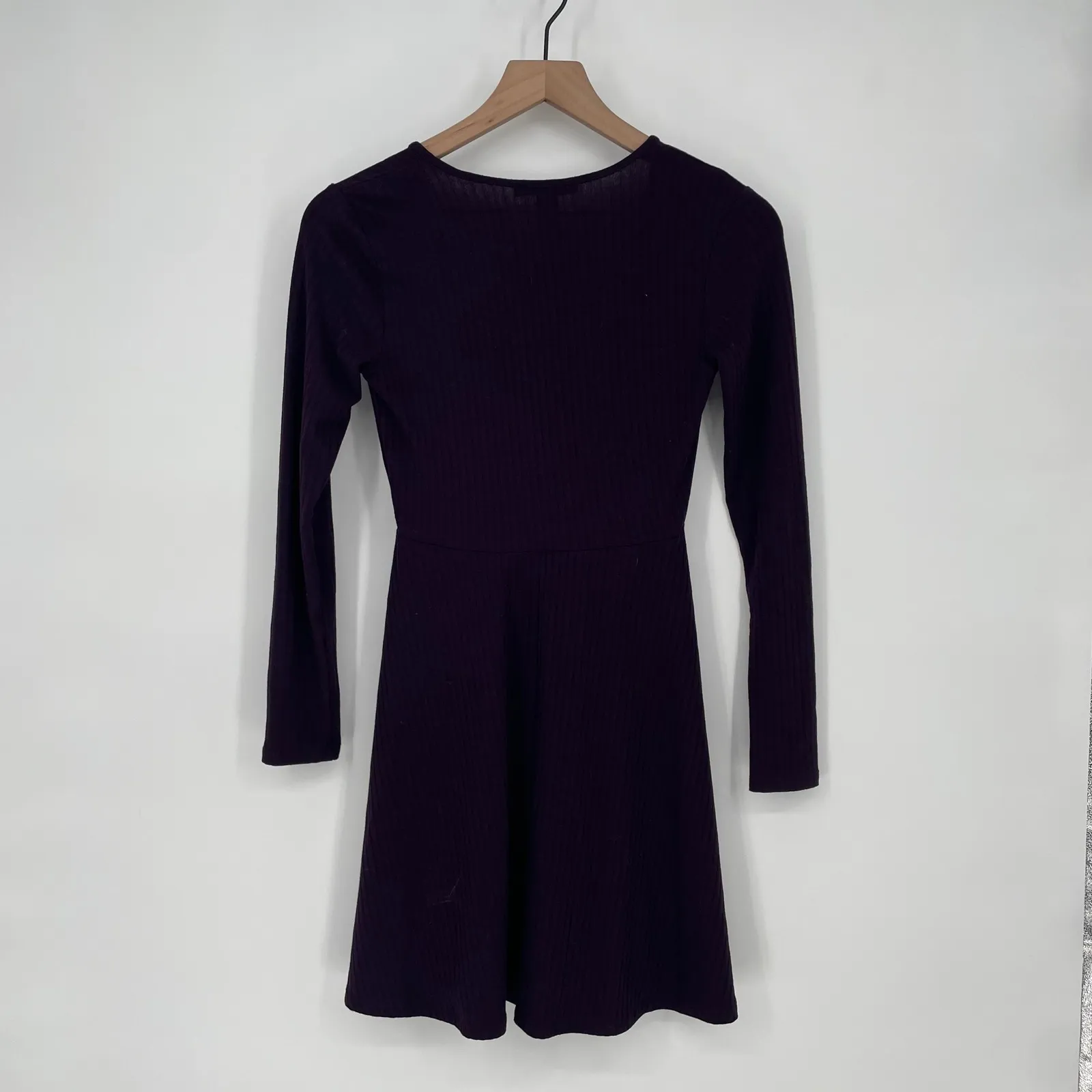 Forever 21 Ribbed Long Sleeve V Neck Fit and Flare Mini Dress Plum Size S - Image 5