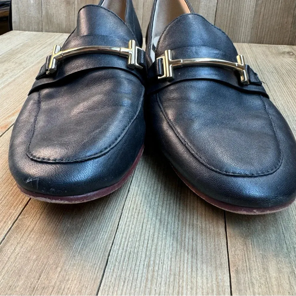 Enzo Angiolini Women’s Flat Black Leather Loafers with Gold Bar Detail‎ size 6.5 - Image 6