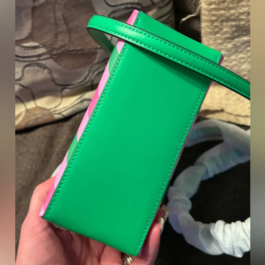 2025🔥AUTHENTIC KATE SPADE Leather "Candy" magnetic top closure satchel/Crossbody - Image 4