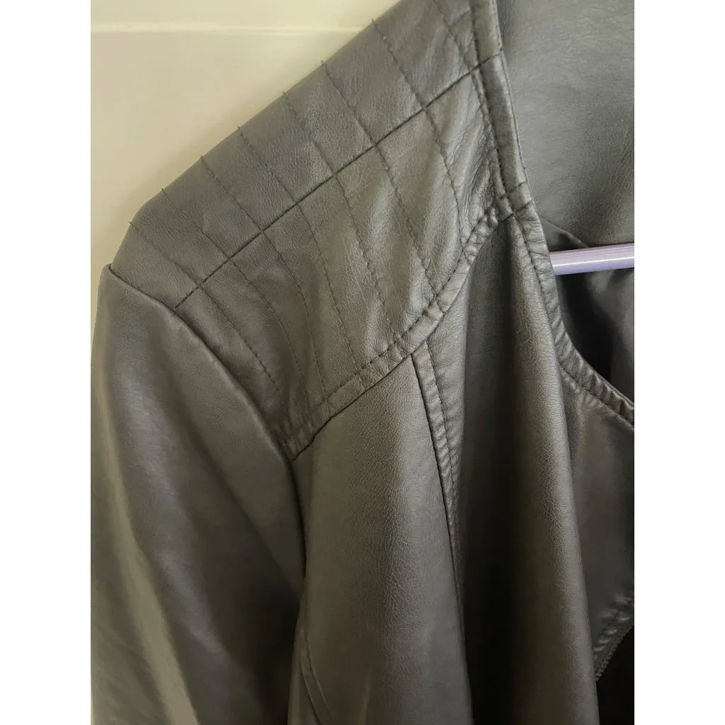 Bernardo Women's Gray Faux Leather Moto Jacket Zipper Pockets Size 1X Fits XL 14 - Image 9