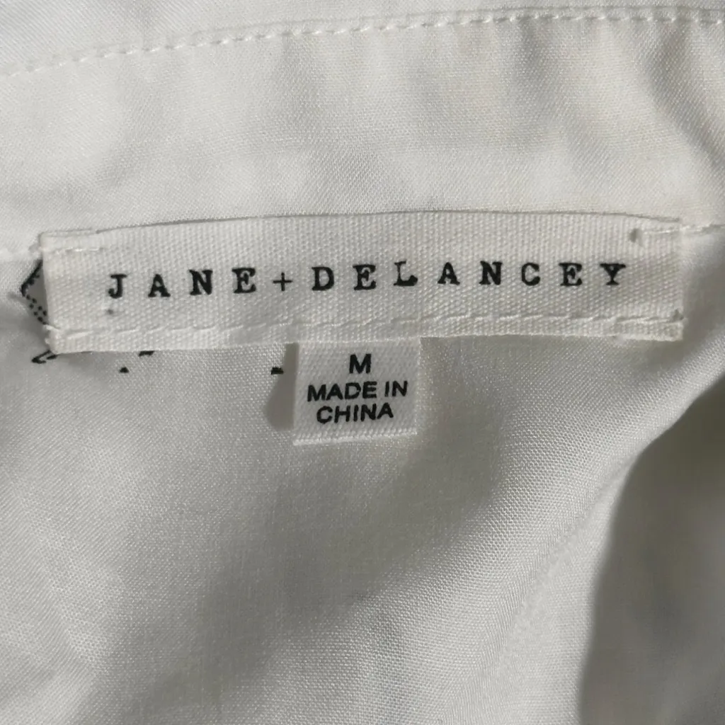 Jane and‎ Delancey Giraffe Novelty Print Button-Up Short Sleeve Shirt Top Medium - Image 6