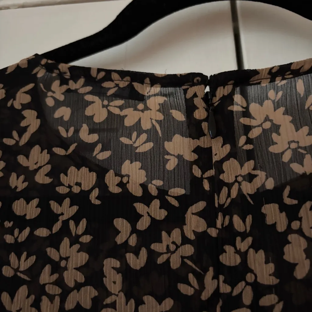 Tommy Hilfiger Crossover Hem Black Tan Floral Midi Dress Sheer Chiffon Size 8 - Image 15