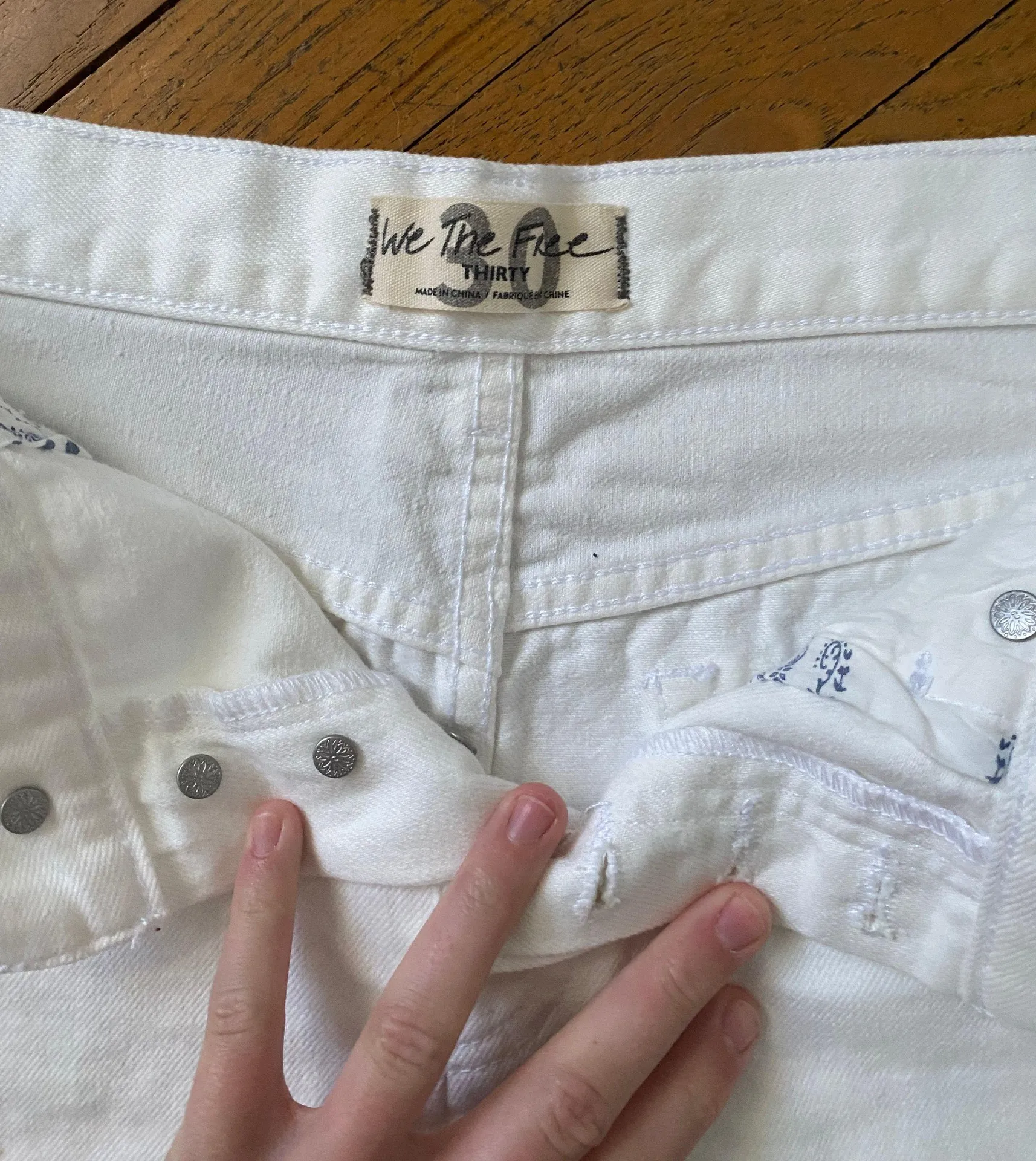 Free People White Denim Shorts - Image 3