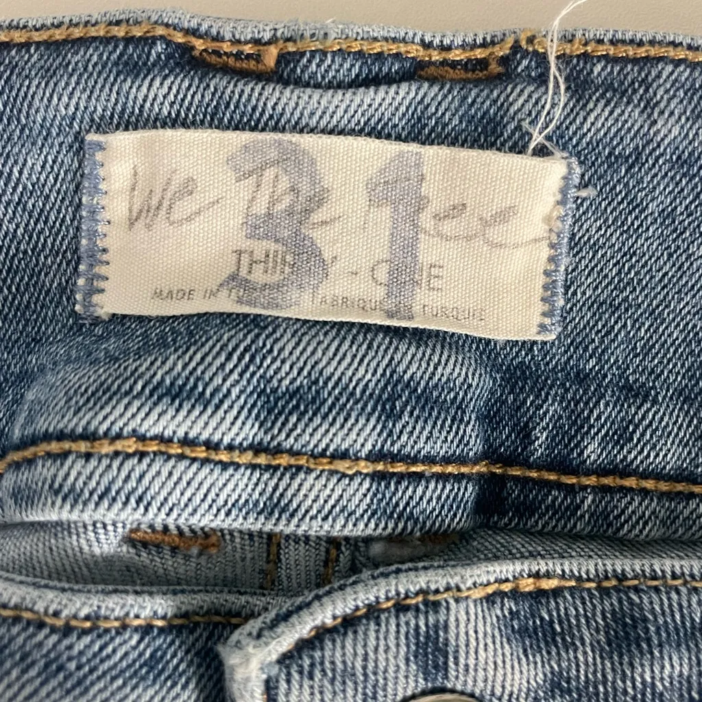 We The Free Shayla Bootcut Jeans Light Blue Wash Double Button Raw Hem - Image 5