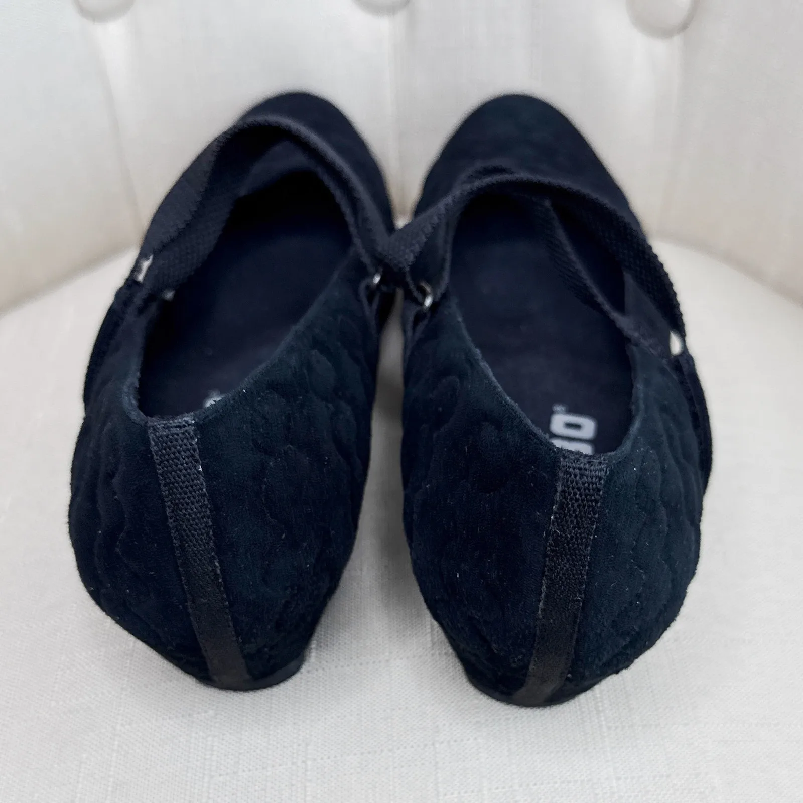 TSUBO Women's Juba‎ Suede Leather Quilted Mary Jane Kitten Heels Size 8 Black - Image 8