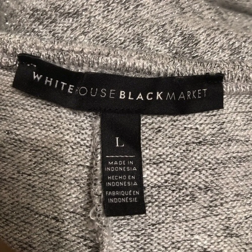 White House Black Market WHBM Sz L Women’s Silver Shimmer Cold Shoulder Sweater - Image 5