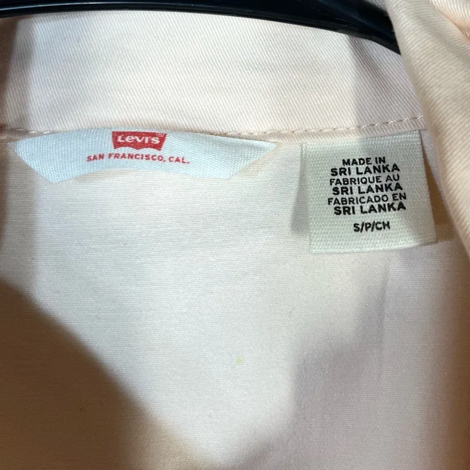 Levis Romper Womens Size‎ Small Light Pink Short Sleeve Tie Waist Button Front - Image 6