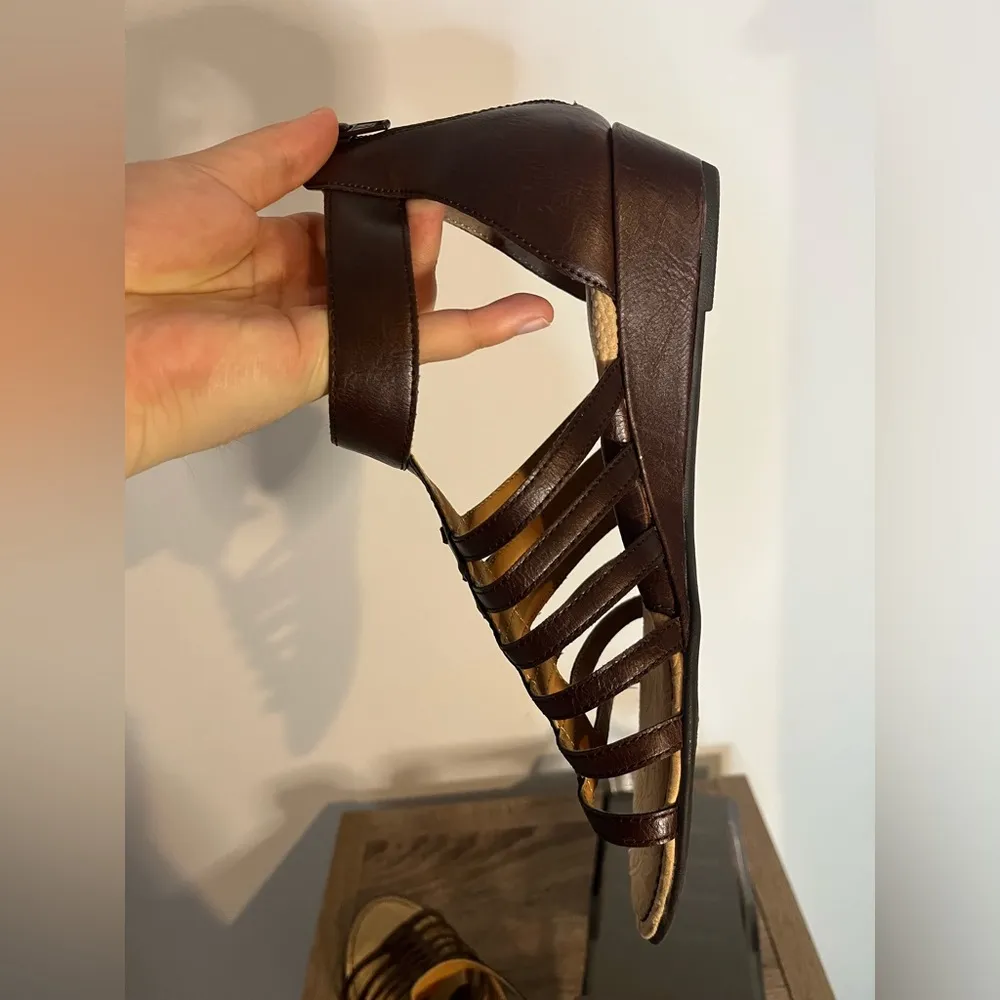 BOC Vegan Gladiator Kirra Faux Leather Strappy Sandal Brown Buckle Women’s Sz 9 - Image 9