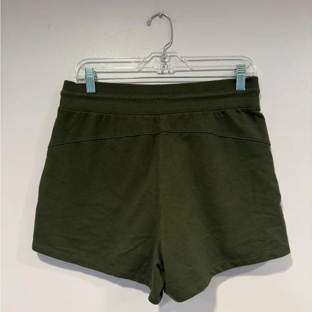 Green all in motion sweat shorts - Image 4