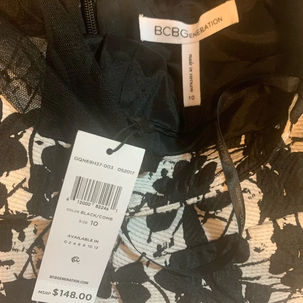 Fit & Flare Floral Midi Dress Size 10 NWT Ladies - Image 6