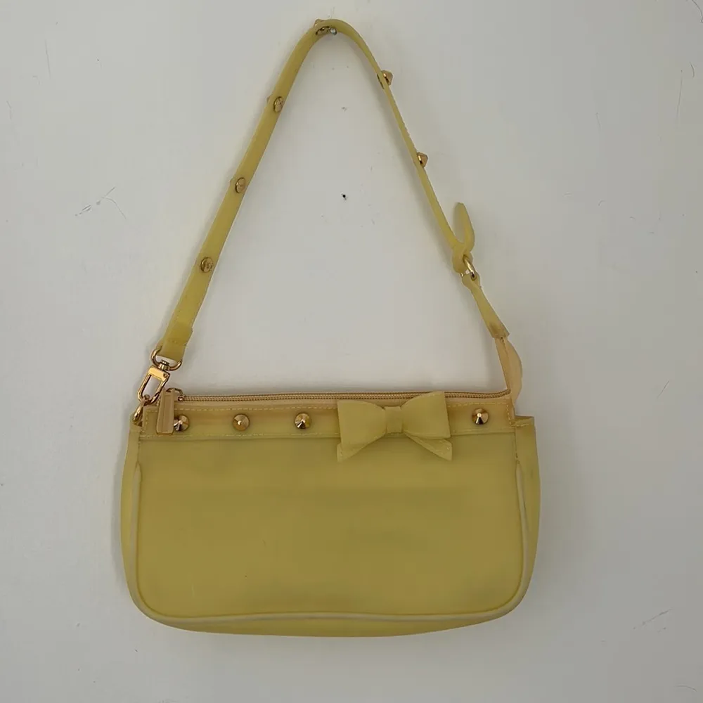Yellow/Green Rubber Purse Yellow - Image 2