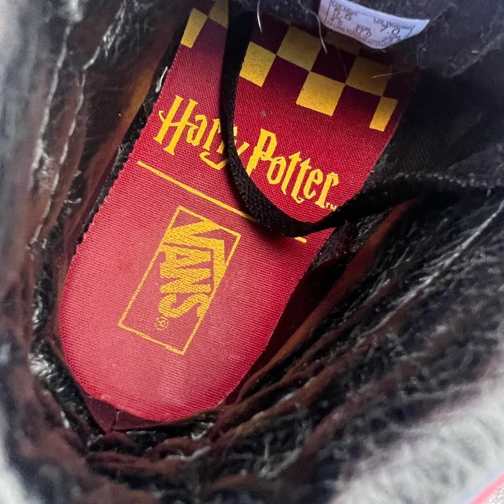 Vans Harry Potter Gryffindor Sk8 Hi Top Sneakers M5.5/W7 - Image 7