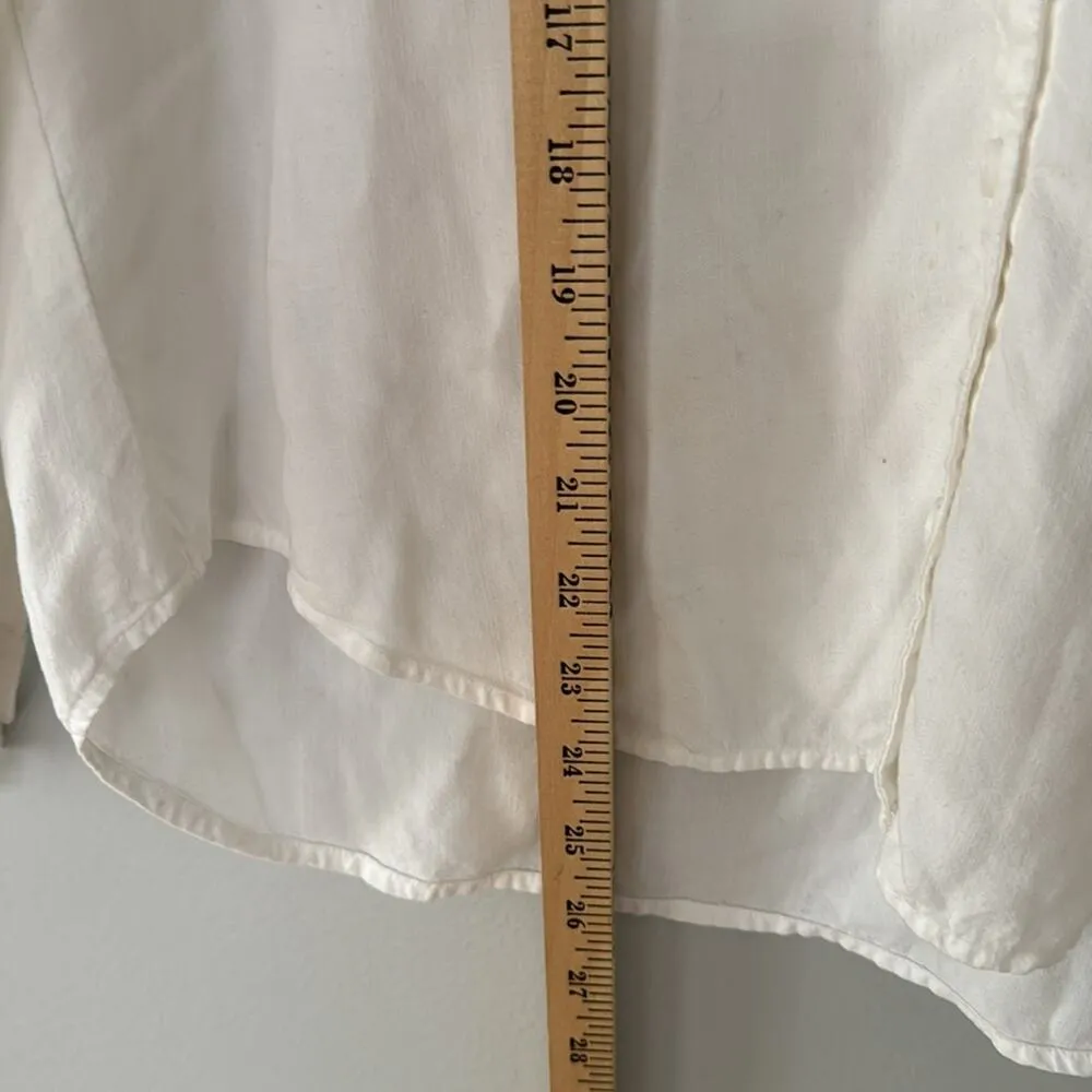 Cloth & Stone  Tencel Button Down Shirt  Raw hem and pockets Size Small White - Image 9