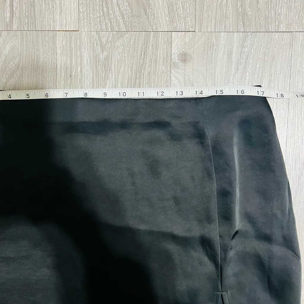 Abound  Sleek Black Mini Skirt - Image 4