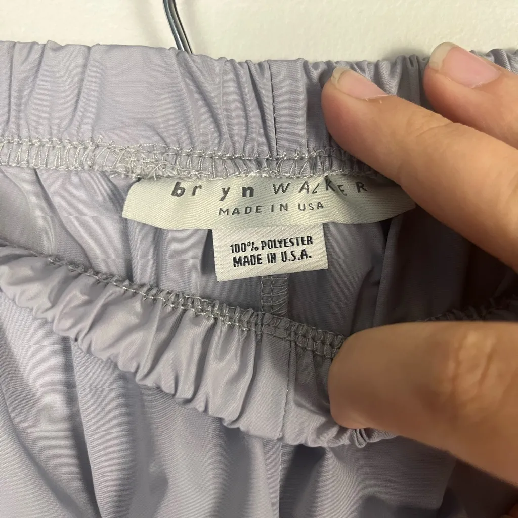 Bryn Walker Side grey Ruched Dove Pant Size Medium - Image 3