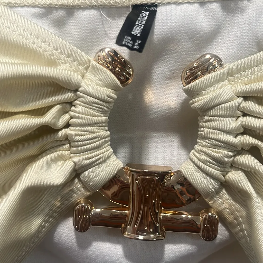 Pretty little thing bikini top - Image 3