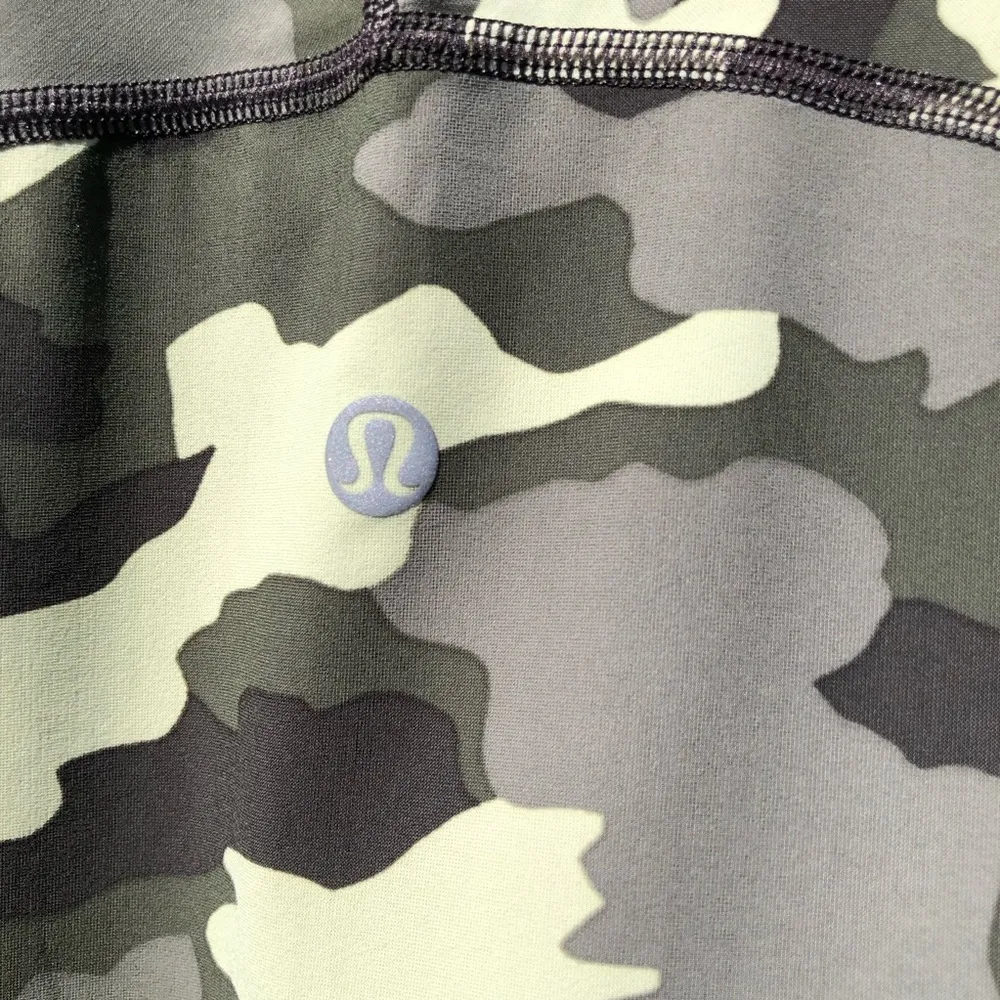 UVP Run Short Sleeve Shirt Womens 6 Green Camo Activewear Runn… - Image 4