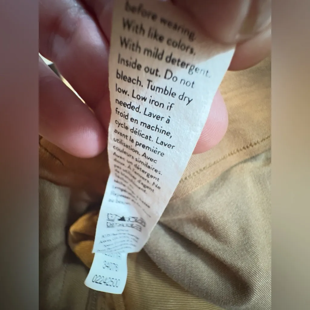 SPANX Stretch Twill Ankle Cargo Pant in Brown Honey Glow Size Medium - Image 16