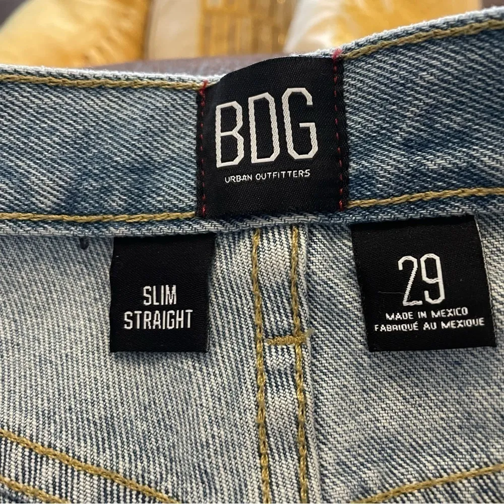 Light Wash Exposed Seam High Rise Slim Straight Jeans - Image 5