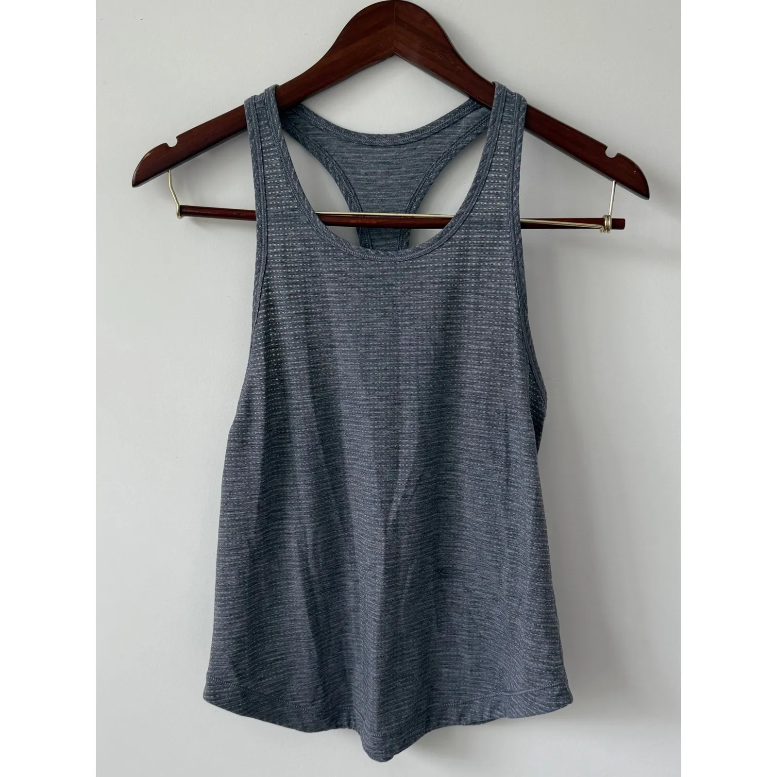 Lululemon Women's Long Distance Racerback‎ Tank Heathered Boysenberry Size 4 - Image 4