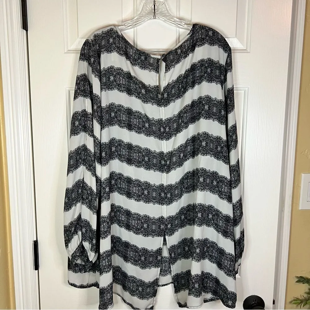 Torrid‎ 3X Flowy Loose Fitting Blouse Great Pattern Comfy Flattering Open Arms - Image 5