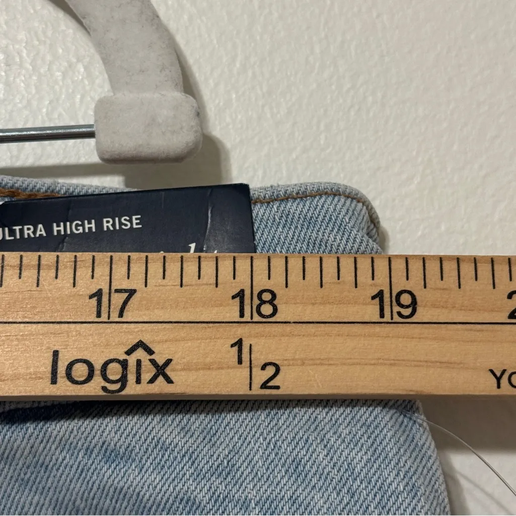 NEW Abercrombie & Fitch Ultra High Rise Jeans Size 18 Short NWT Light Blue - Image 7