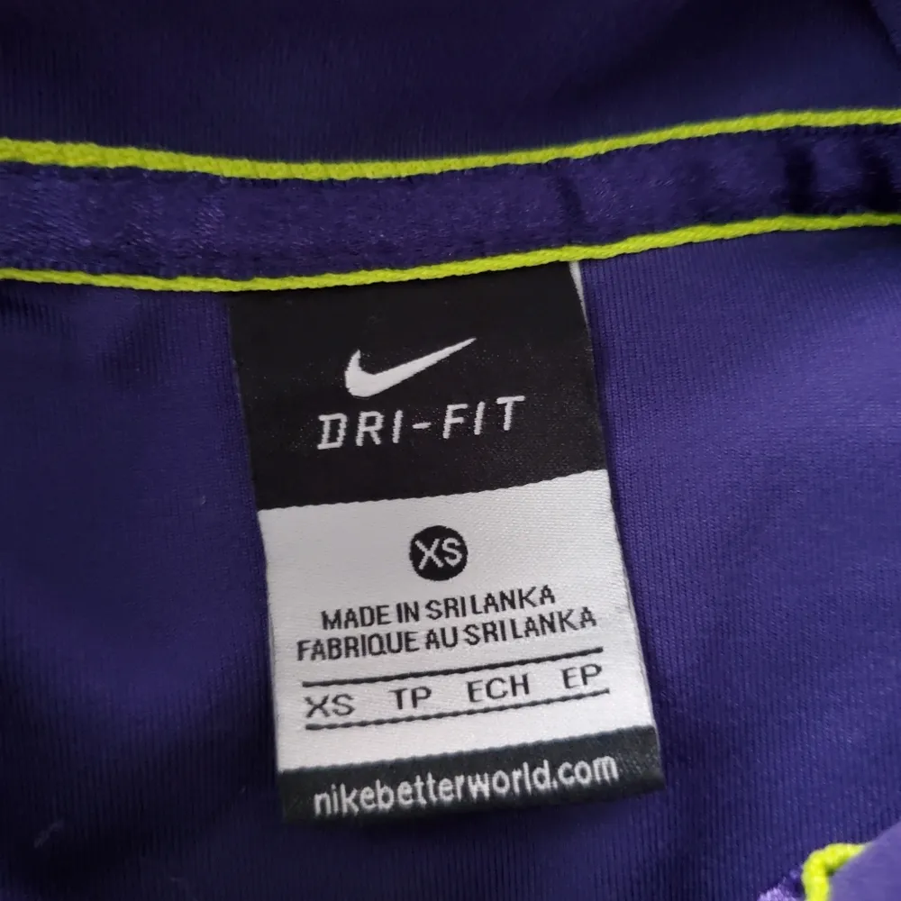 Women's  Dri-Fit mock neck zip-up jacket, size XS neon running - Image 7