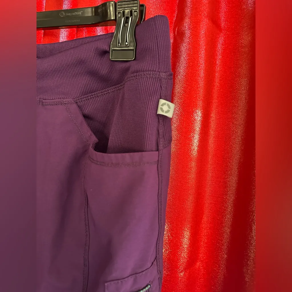 Cherokee purple scrubs Pants size M - Image 3