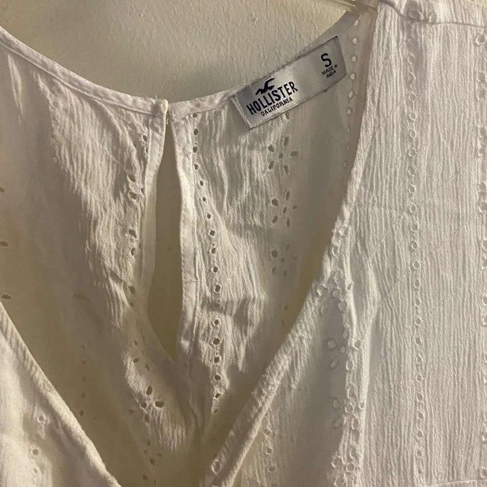 Hollister Womens Shorts Romper S Small White Eyelet Viscose Bust 34” 36” - Image 3