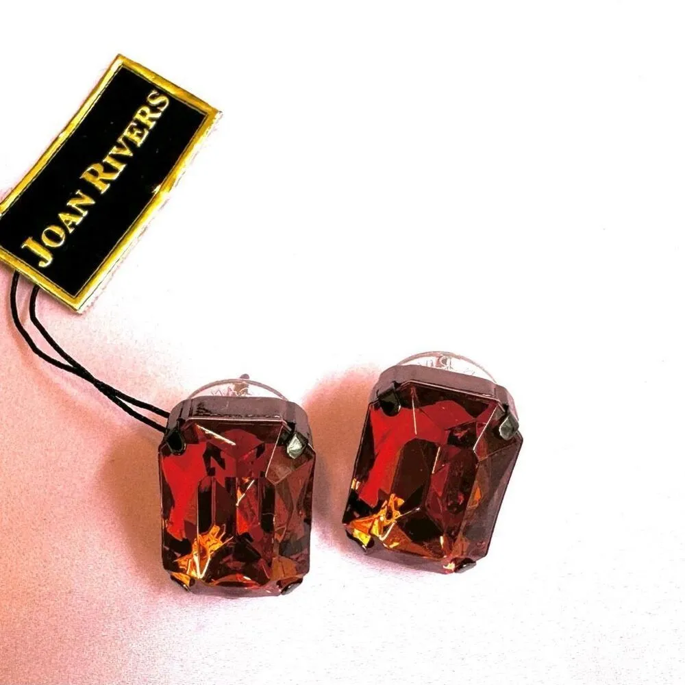 Joan Rivers amber Lucite Chunky post earrings Green - Image 6