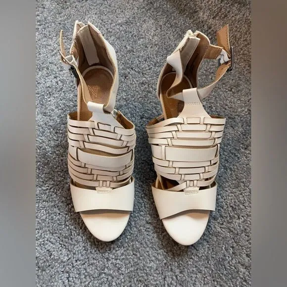 💚 New Directions Leila Cone Heel Sandal Women’s 6.5 - Image 2