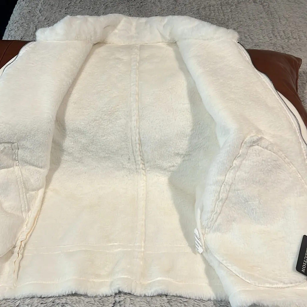 VIP Collection white suede and soft furry NWT size S jacket. - Image 9
