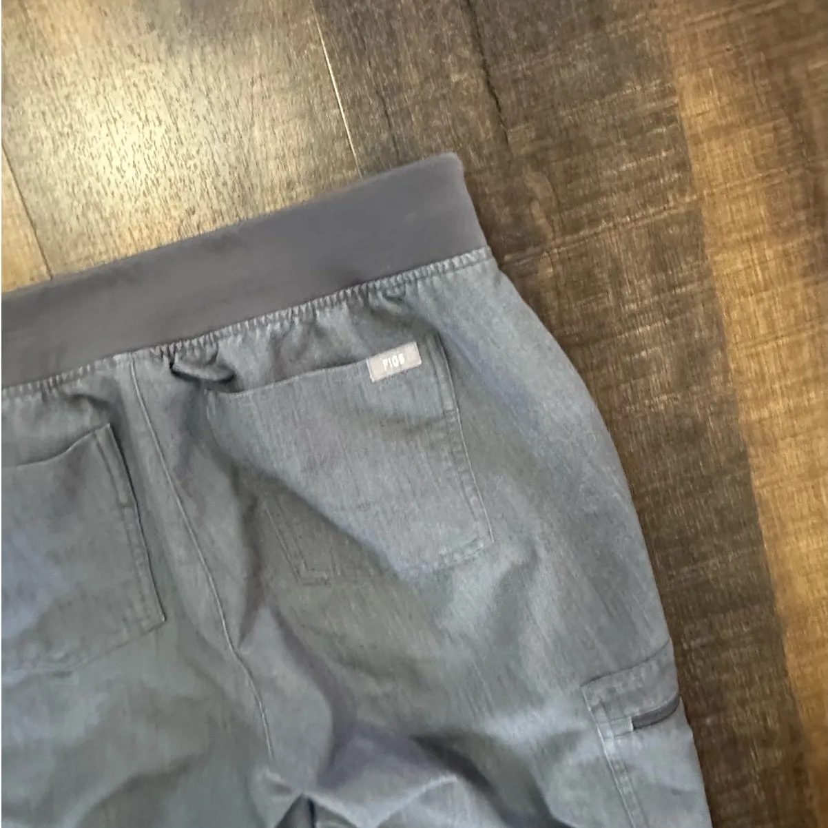 Figs Gray Graphite Zamora Jogger Scrub Pants Size Small - Image 8