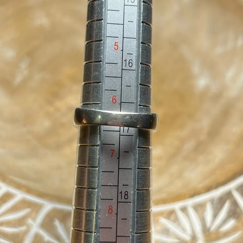 Vintage Marcasite & White Topaz Dainty 925 Sterling Silver Ring - Image 16