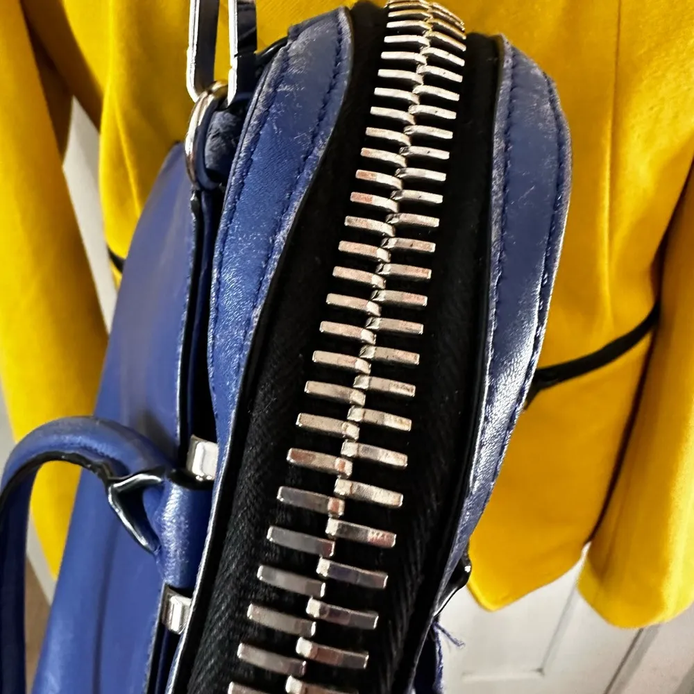 Milly bag with extra large tough zipper - Image 9