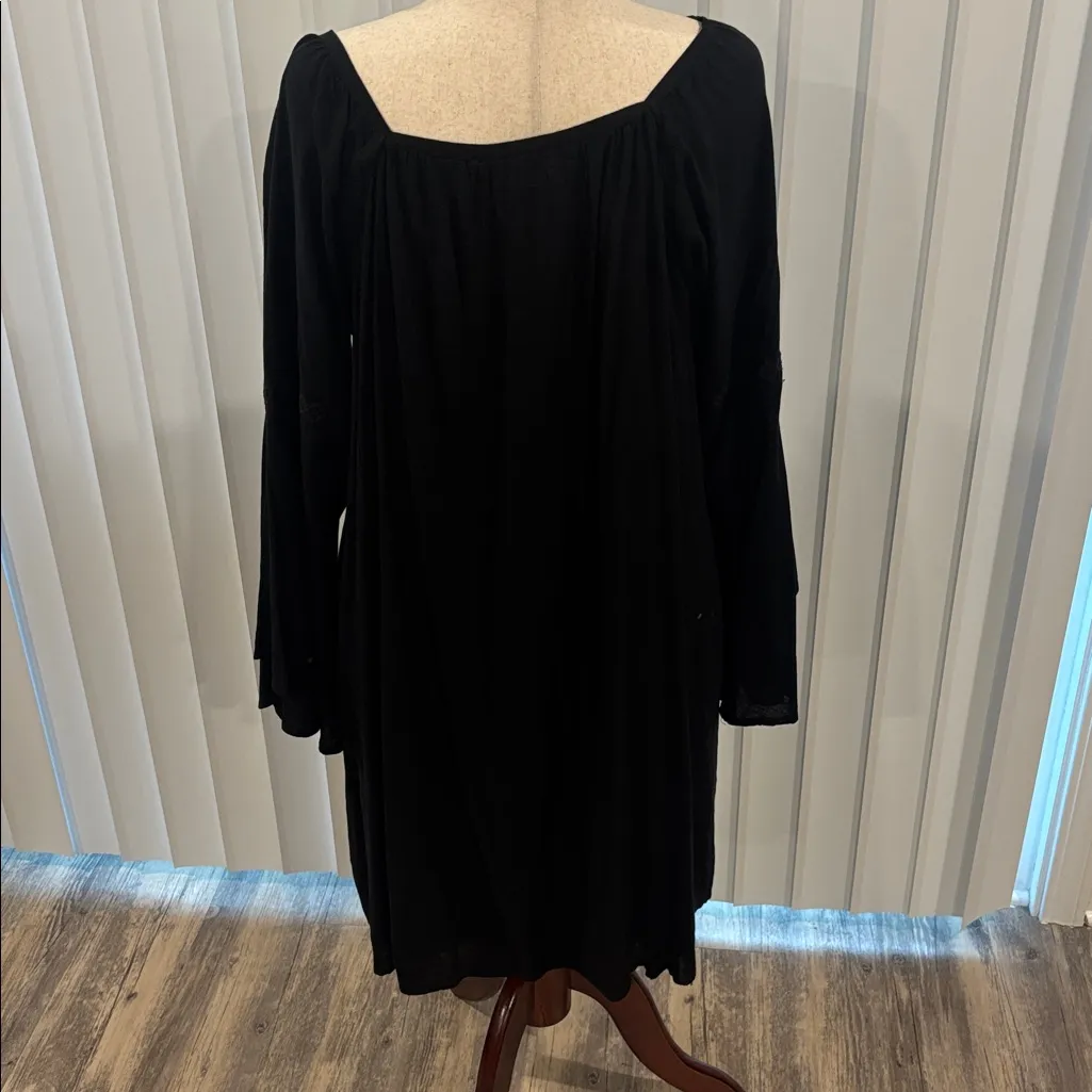 Ariat size large black dress with flowy sleeves - Image 5