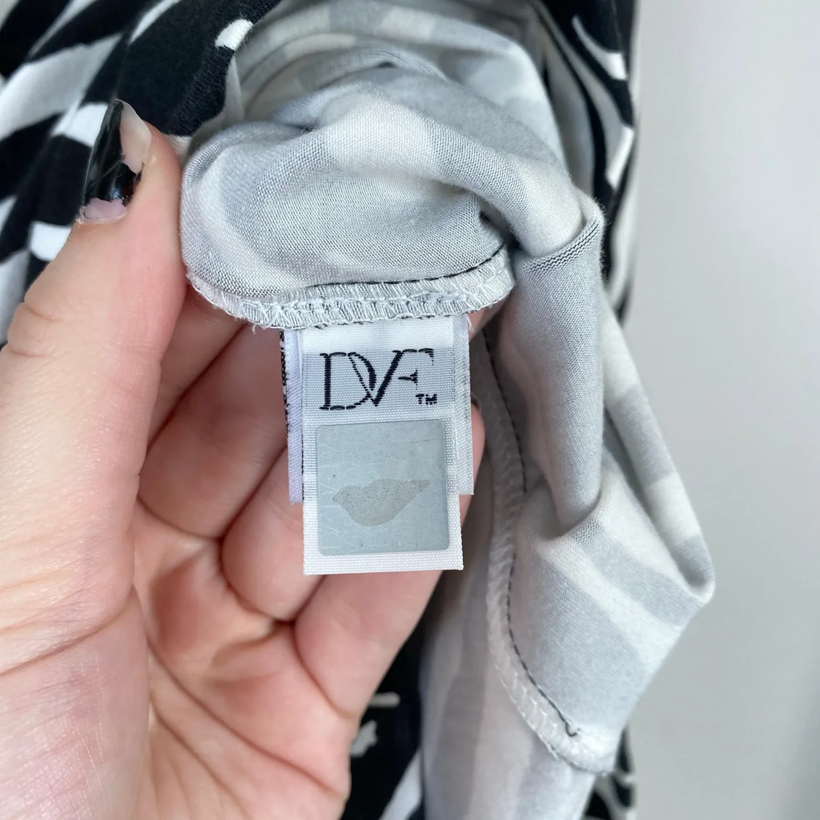 DIANE VON FURSTENBERG Reina Long Sleeve Zebra Print Dress Size 8 Animal Print - Image 6