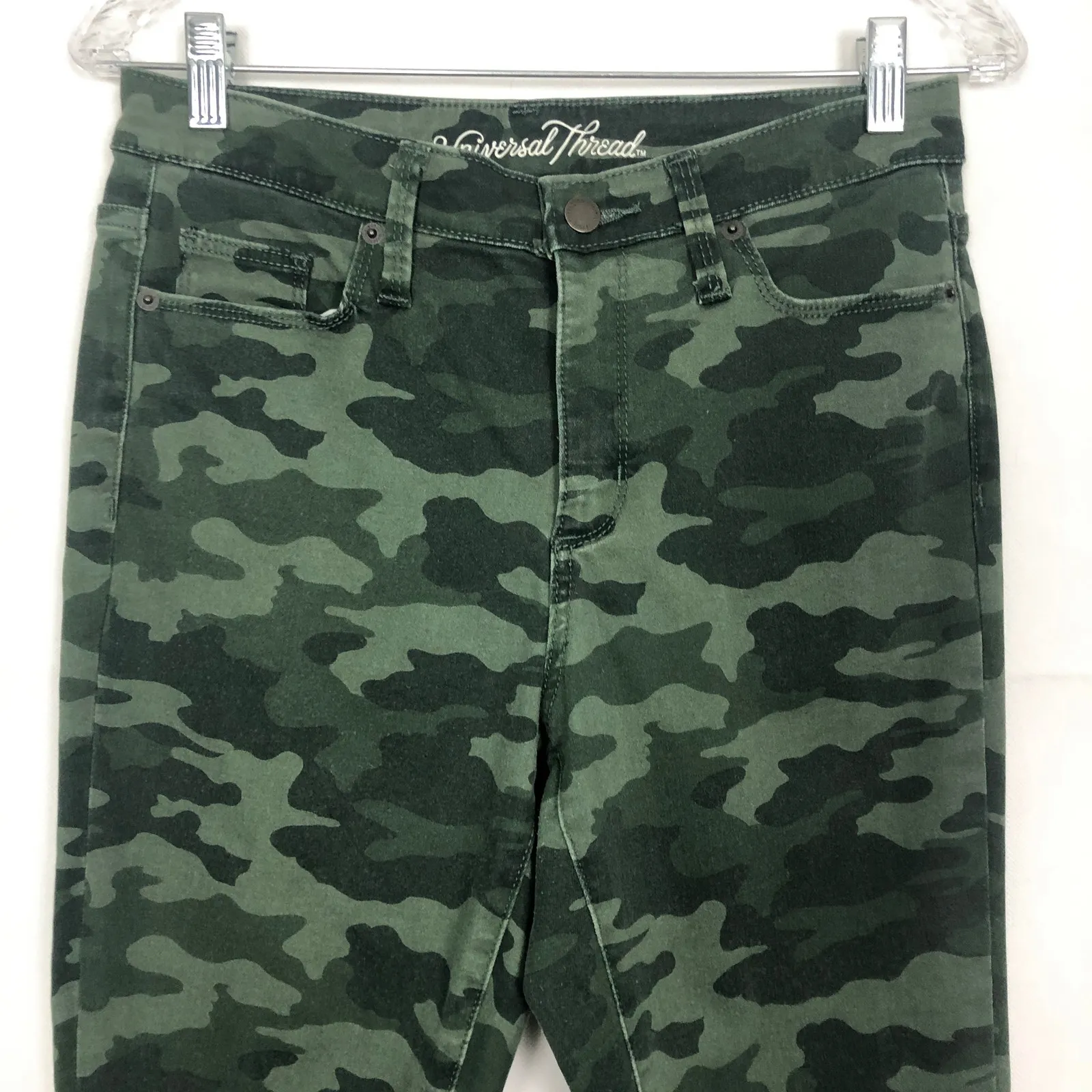 Universal Thread High-Rise Skinny Crop Camo Jeans Size 6 - Image 4