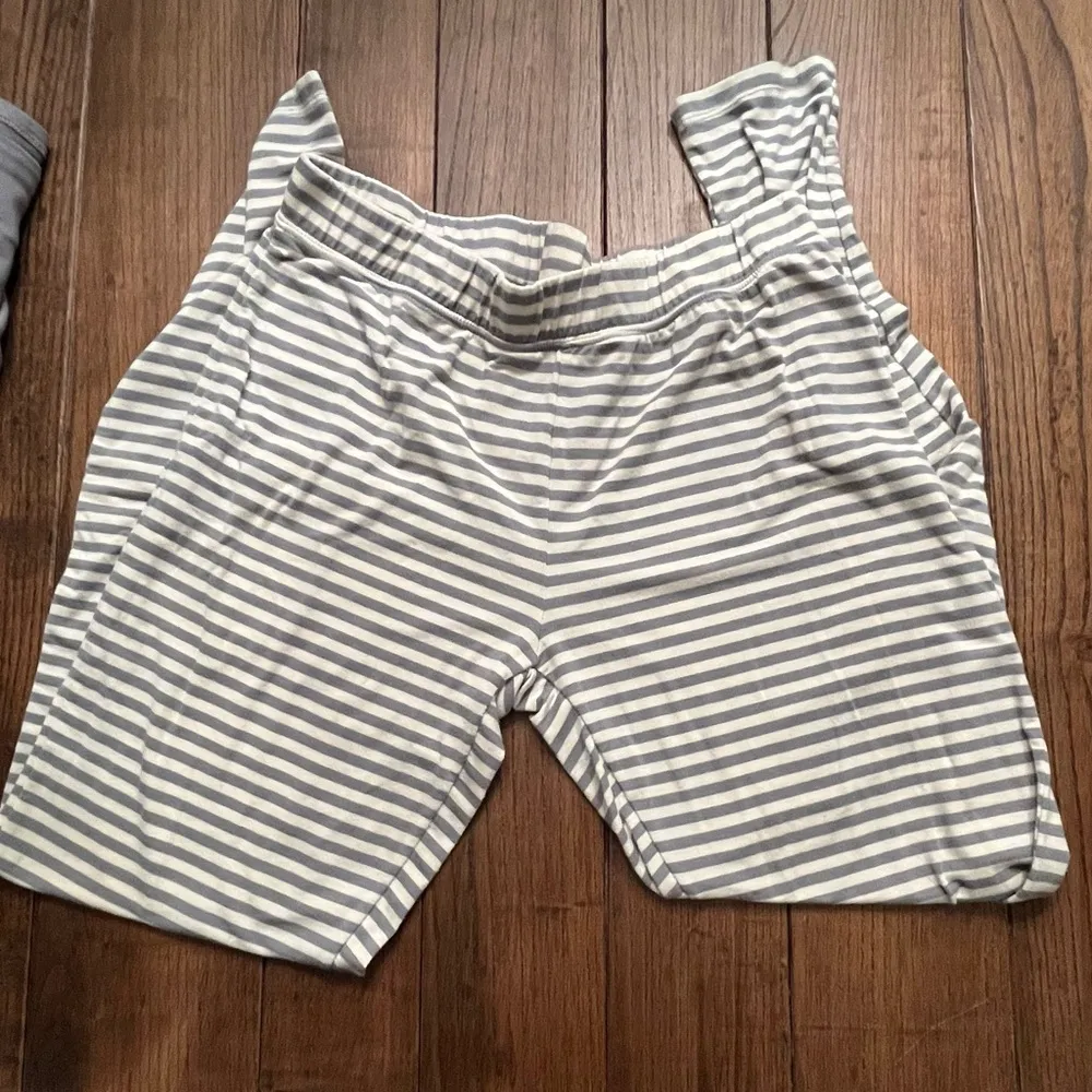 Sleepyhead deer striped Pajamas Sz L Very good used condition so soft!Gray/cream Gray Size L - Image 3