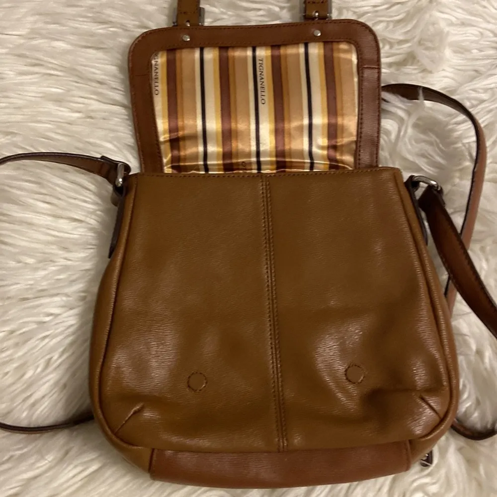 TIGNANELLO Purse color tan / brown excellent condition see pictures for conditio - Image 4