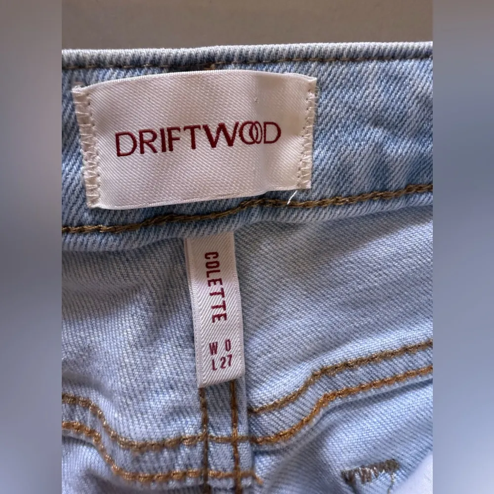 DRIFTWOOD colette feathery leaf jeans in light wash embroidered W0 / L 27 zipp - Image 4