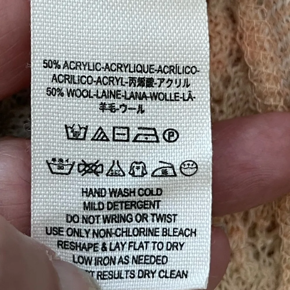 Free People Scoop neck Long Sleeve High Low Sweater Size Large - Image 4