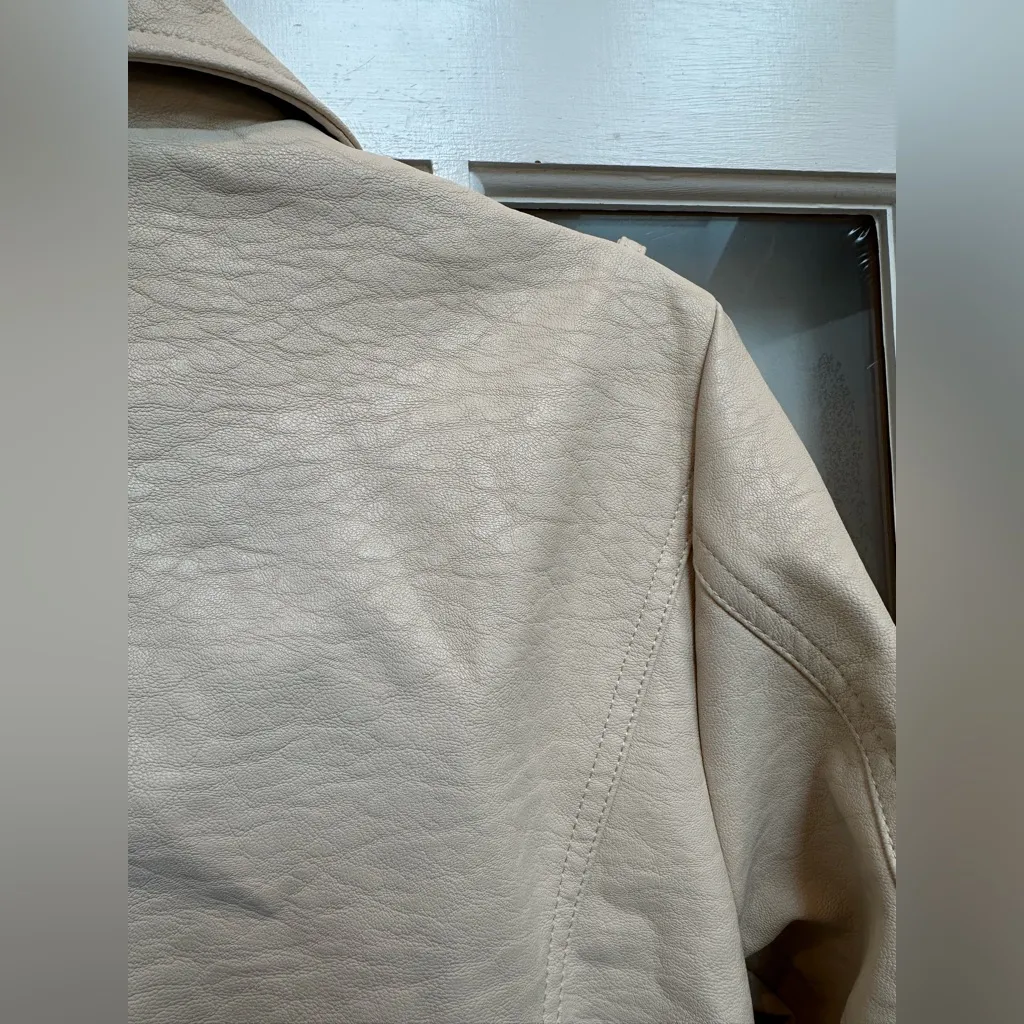 Anthropologie Moon River Cream Faux Leather Moto Zip Biker Jacket Size Medium M - Image 6