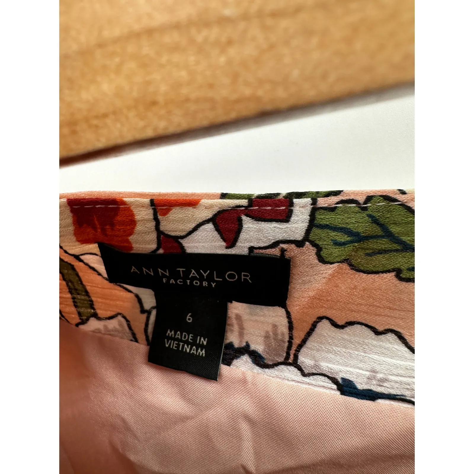 Ann Taylor Factory Peach Pink Orange Floral Print Zip Skirt Women's Size 6 - Image 5