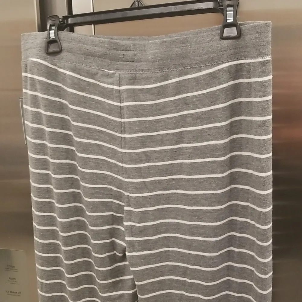 đź’•PJ SALVAGEđź’• Pajama Pants ~ Striped Print Heather Grey Medium M NWT - Image 8