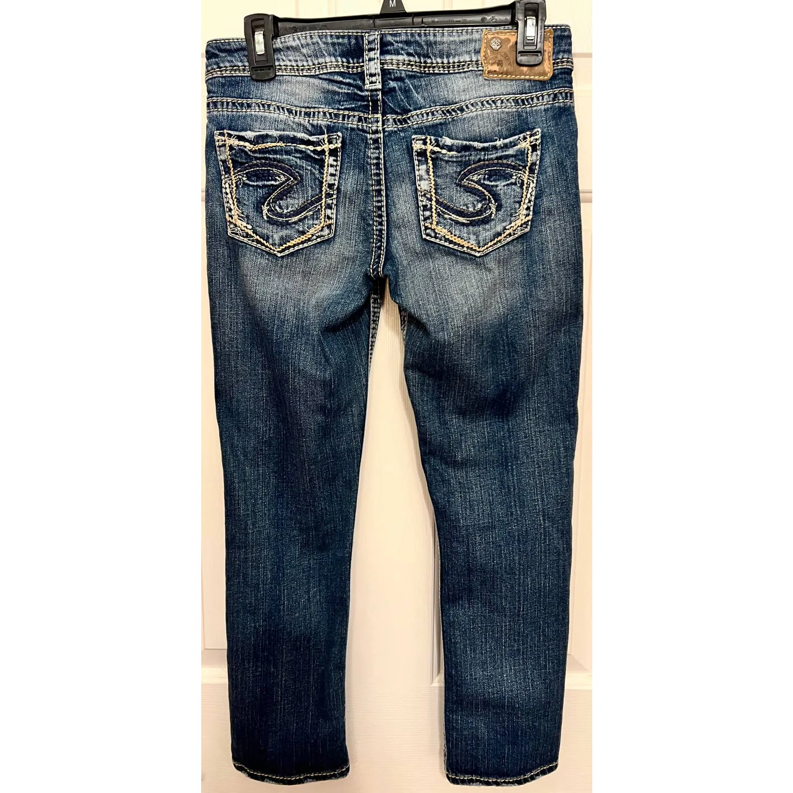 Silver‎ Jean Co. Suki Low Blue Jean Capris Decorative Brads and Fastener W26 - Image 2