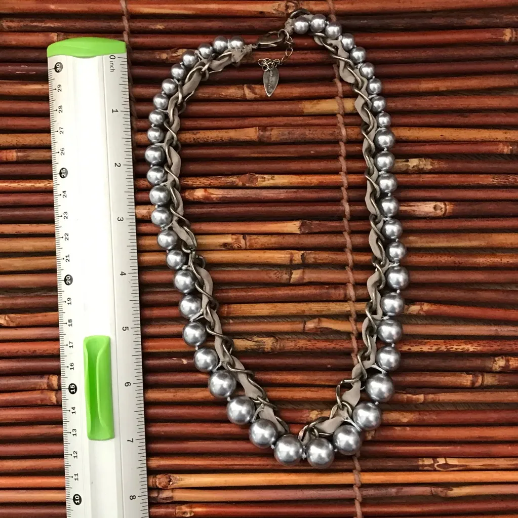 Coldwater Creek Faux Grey Graduated Pearl Necklace - Image 6