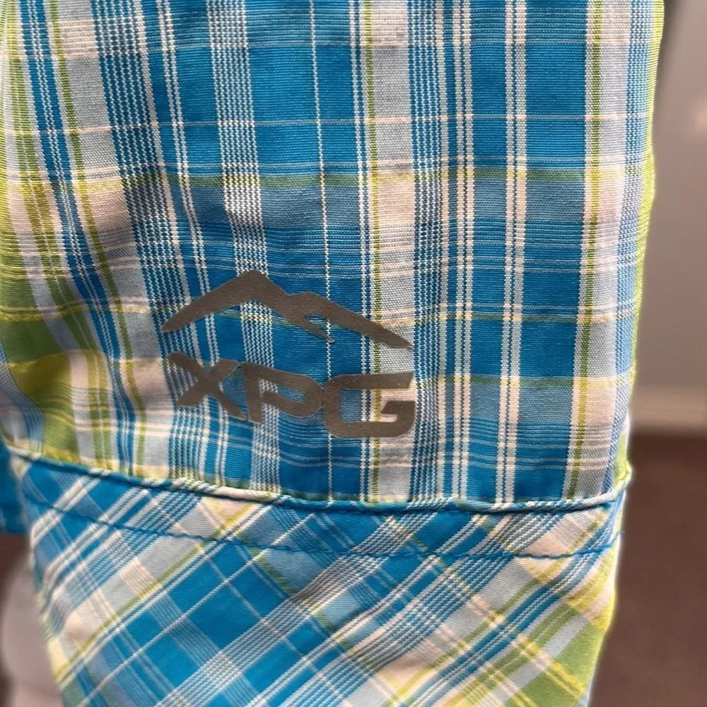 Cabela’s XPG insect defense button up shirt.  Size Medium. - Image 6