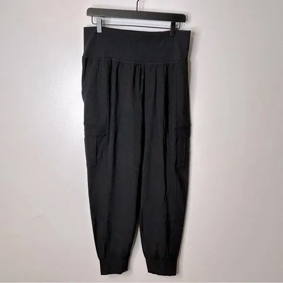 Athleta Black Salutation Cargo Joggers Size Large NWT‎ - Image 2